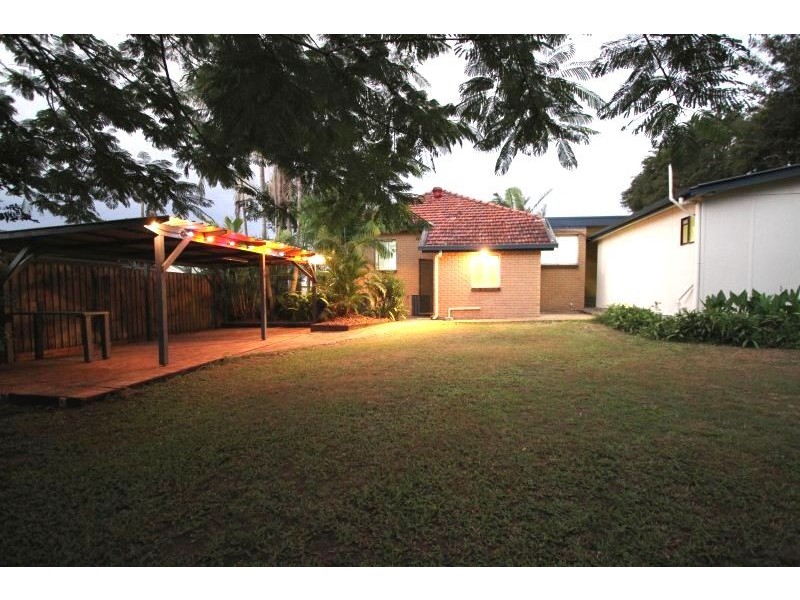 9 Hammersmith Street, Coopers Plains QLD 4108