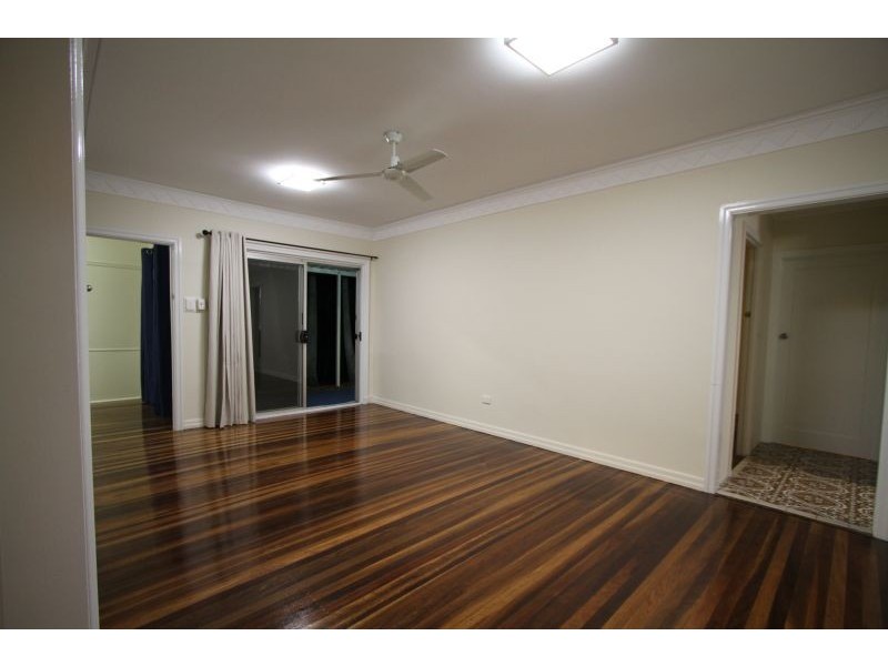 9 Hammersmith Street, Coopers Plains QLD 4108