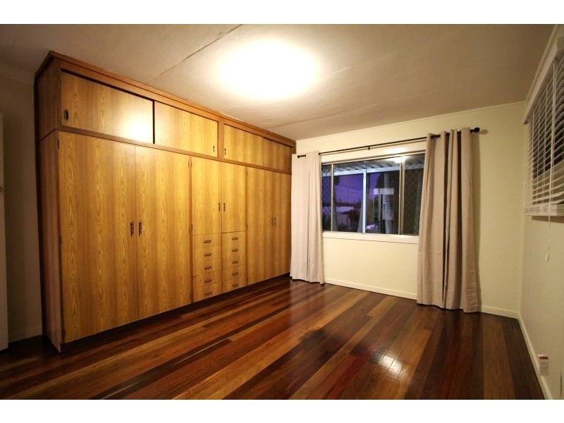 9 Hammersmith Street, Coopers Plains QLD 4108