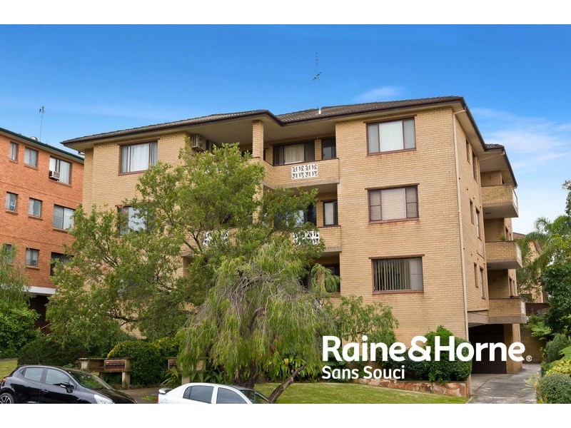 3/12-14 Winchester Street, Carlton NSW 2218