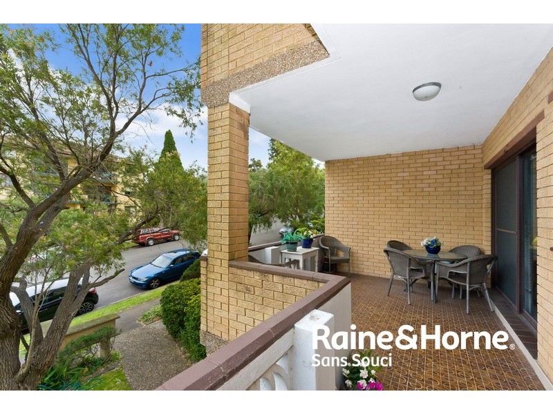 3/12-14 Winchester Street, Carlton NSW 2218