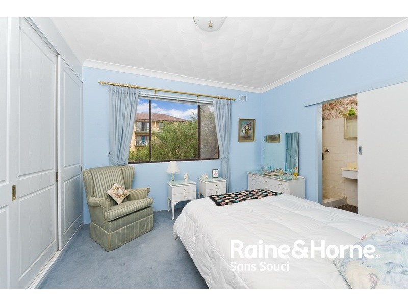 3/12-14 Winchester Street, Carlton NSW 2218