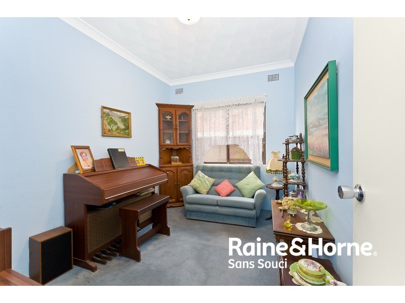 3/12-14 Winchester Street, Carlton NSW 2218