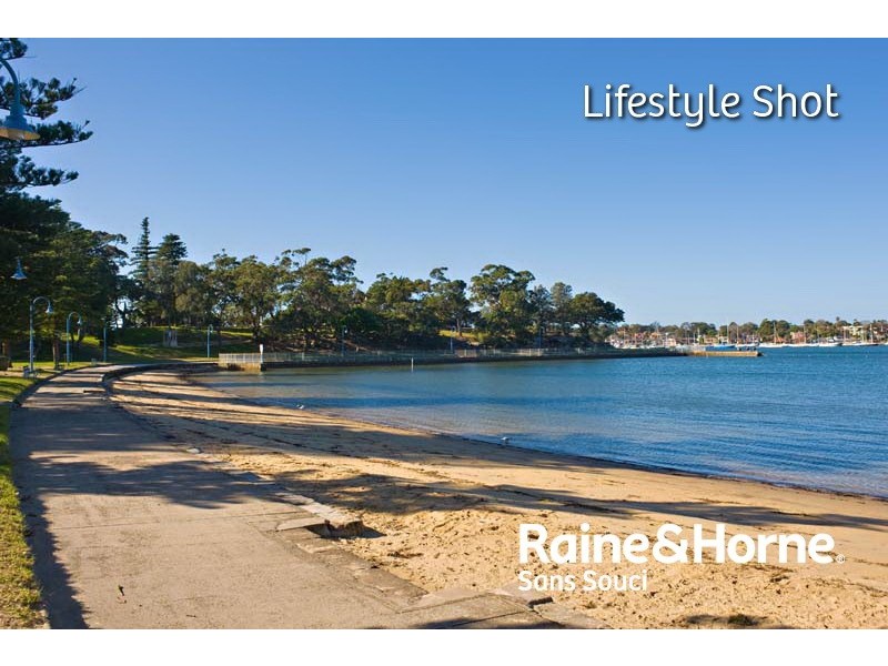 8 Dewrang Street, Carss Park NSW 2221