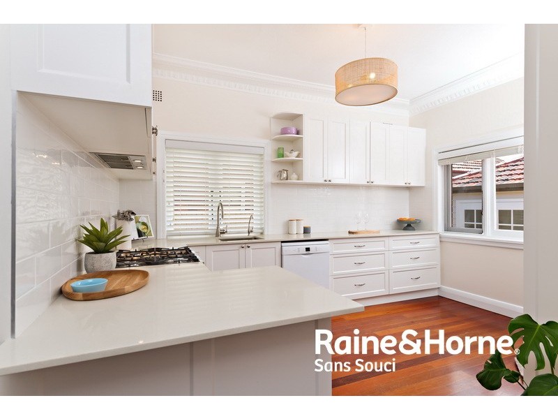 8 Dewrang Street, Carss Park NSW 2221