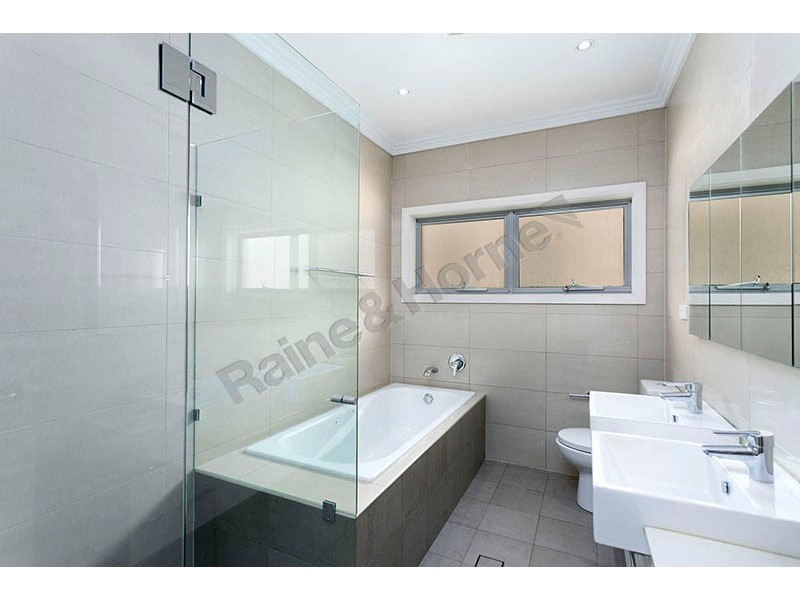 18a Carlton Crescent, Kogarah Bay NSW 2217