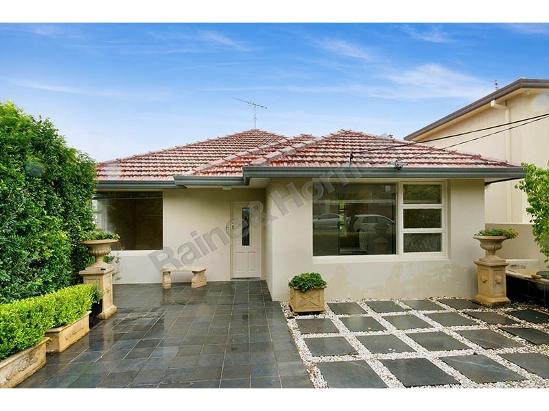 18a Carlton Crescent, Kogarah Bay NSW 2217