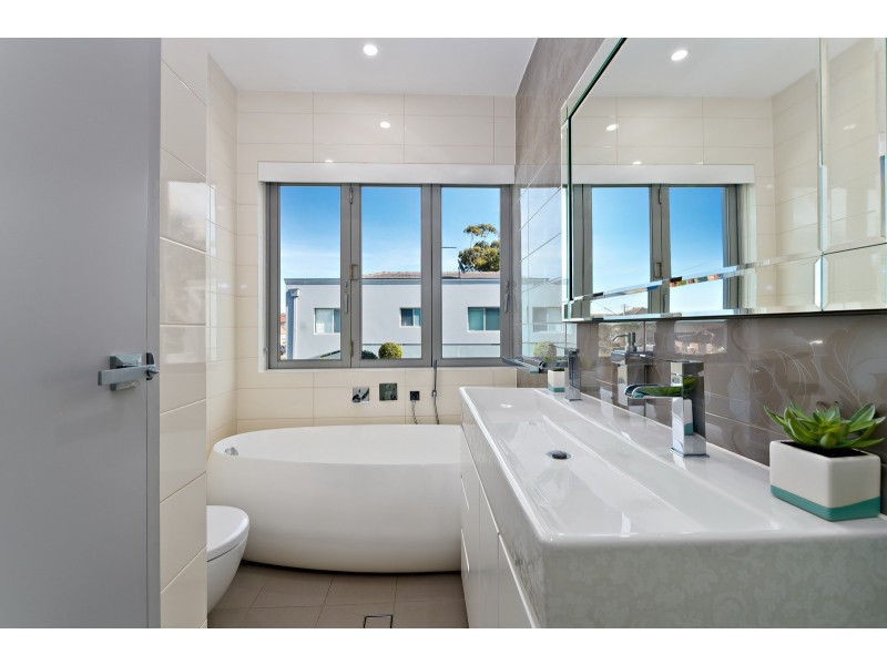 2 McRae Road, Sans Souci NSW 2219