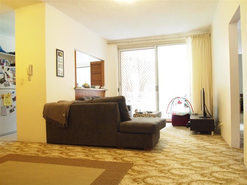 7/10-14 Hampton Court Road, Carlton NSW 2218