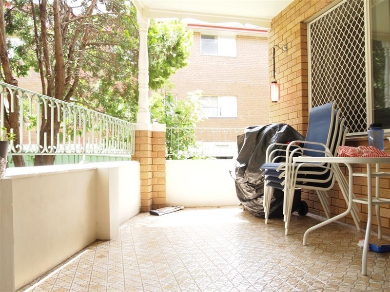 7/10-14 Hampton Court Road, Carlton NSW 2218