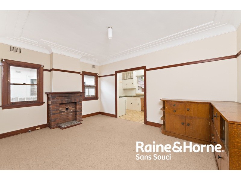 212 Chuter Ave, Sans Souci NSW 2219