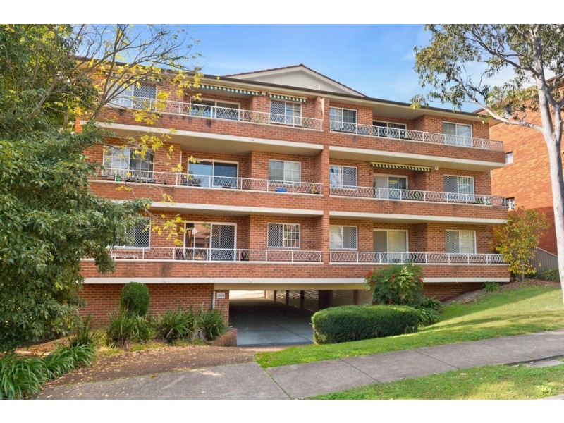 8/26 High Street, Carlton NSW 2218
