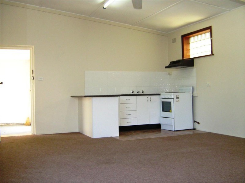 33A General Holmes  Drive, Brighton-le-sands NSW 2216