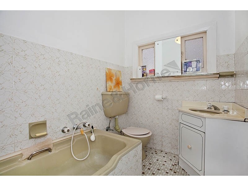 8 Scarborough Street, Monterey NSW 2217