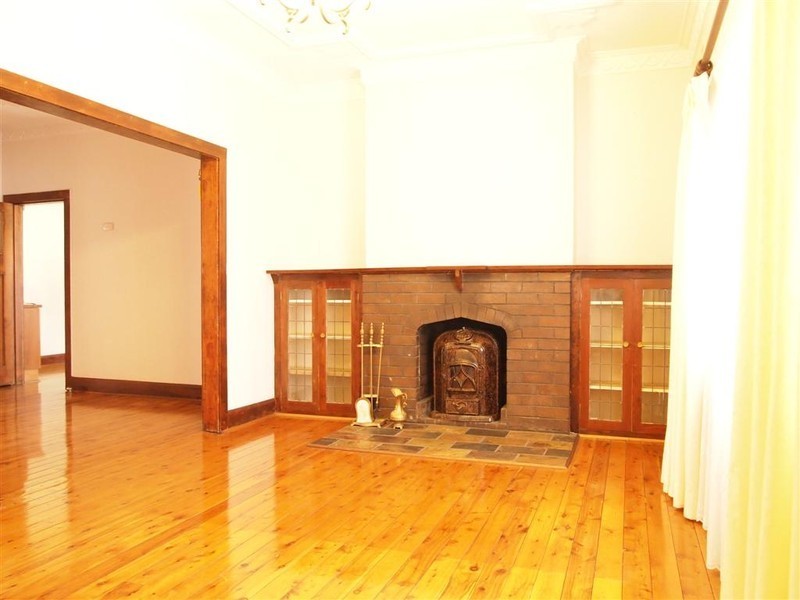 36 Jubilee Avenue, Carlton NSW 2218