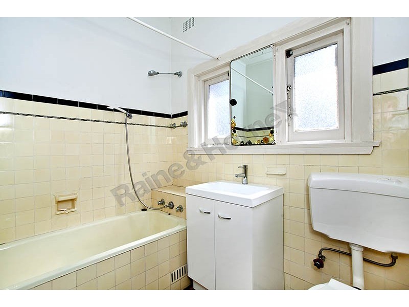 129 Russell Avenue, Dolls Point NSW 2219