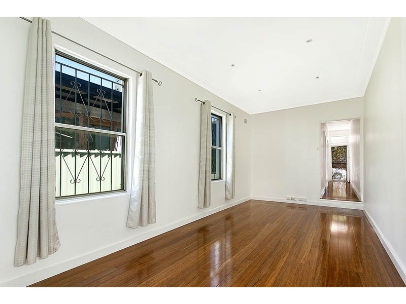 11 Frederick Street, St Peters NSW 2044