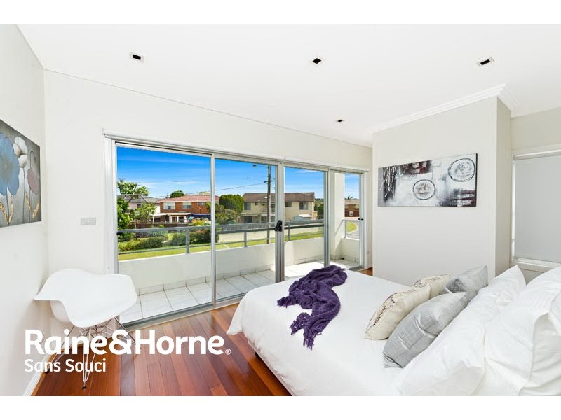 8 Peel Place, Sylvania Waters NSW 2224