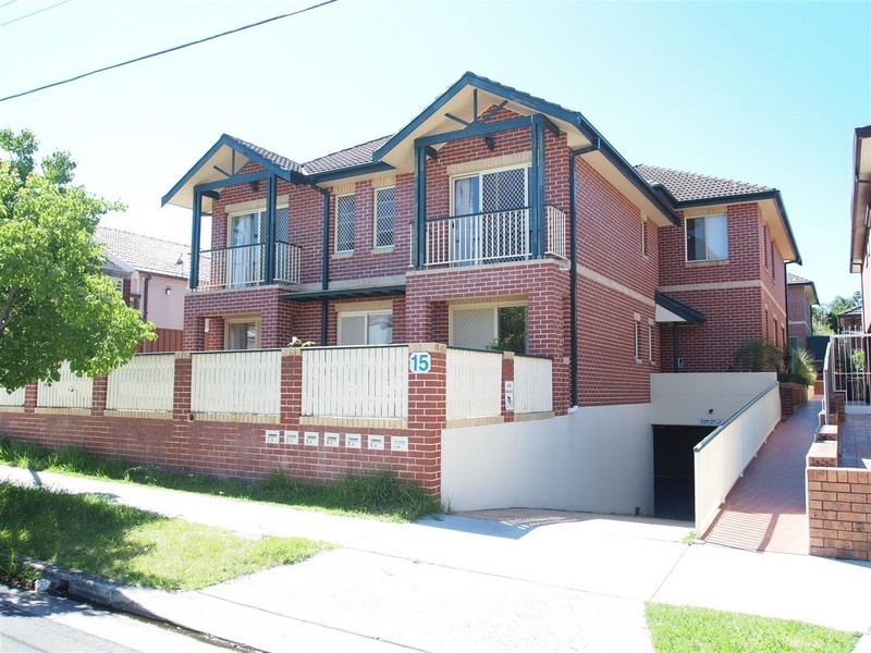 1/15 Romani Avenue, Hurstville NSW 2220