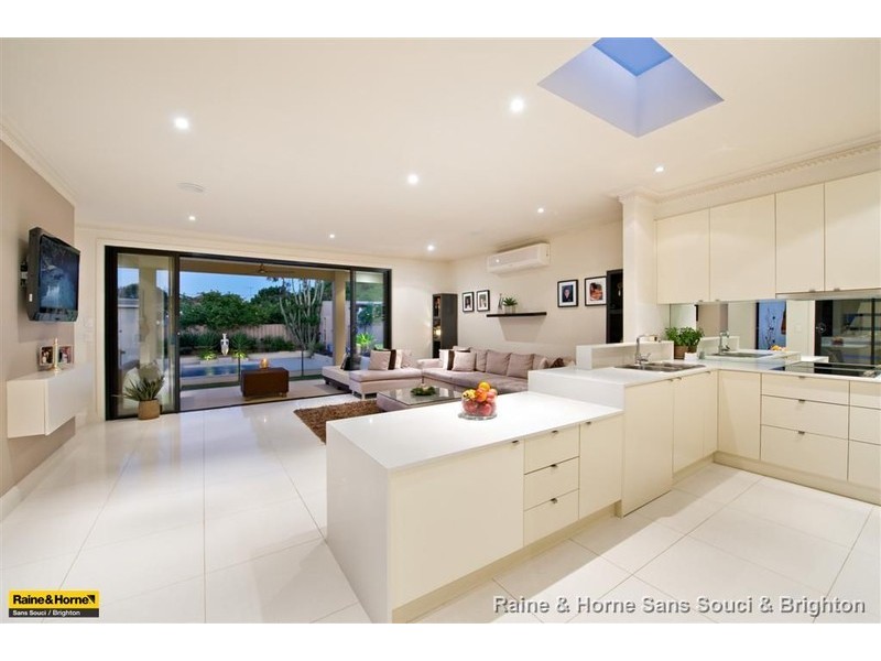 90 Crawford Rd, Brighton-le-sands NSW 2216