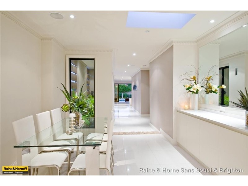 90 Crawford Rd, Brighton-le-sands NSW 2216