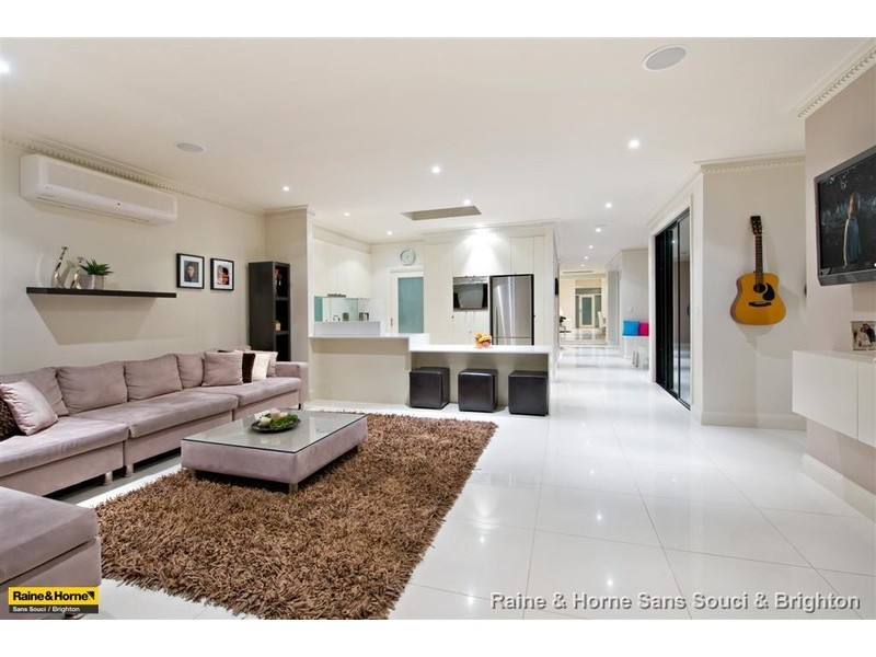 90 Crawford Rd, Brighton-le-sands NSW 2216