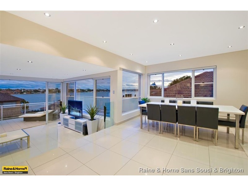 16 Carlton Crescent, Kogarah Bay NSW 2217