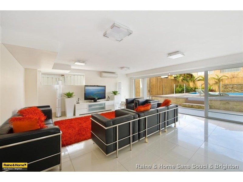 16 Carlton Crescent, Kogarah Bay NSW 2217