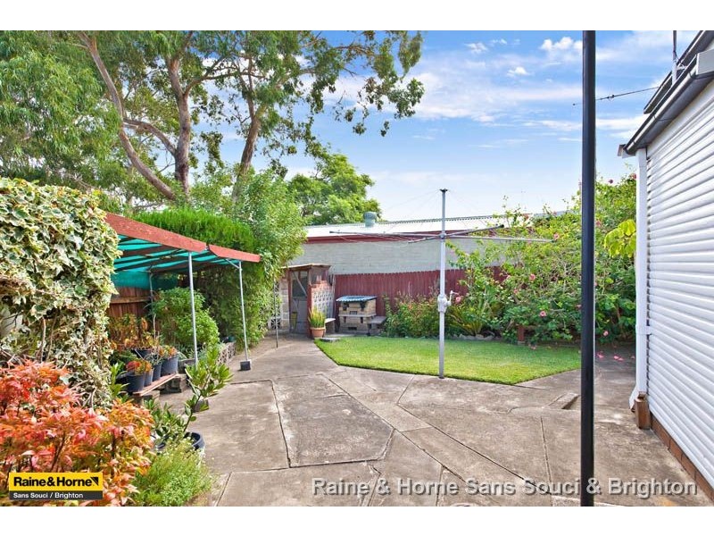 2 Johnston Avenue, Kogarah Bay NSW 2217