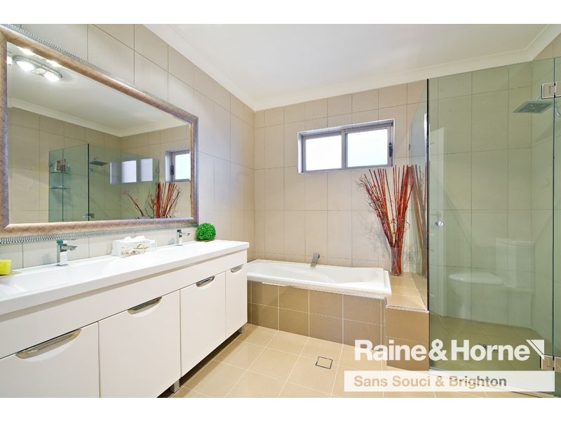 35 McMillan Avenue, Sandringham NSW 2219