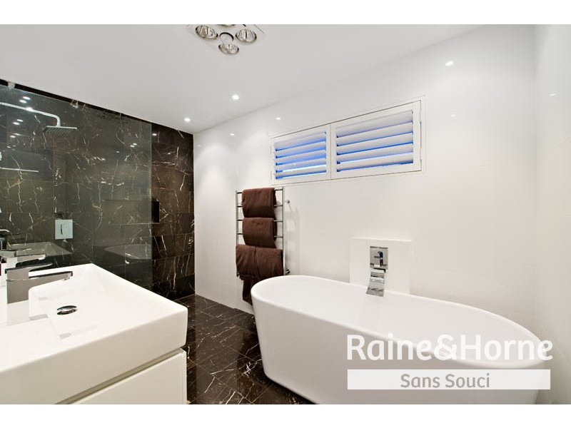 136 Napoleon Street, Sans Souci NSW 2219