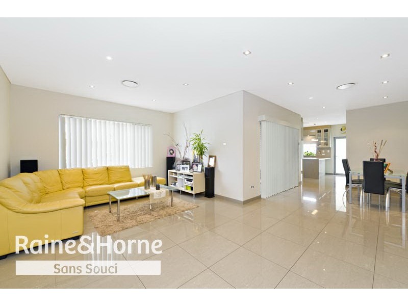 42 Wattle Street, Peakhurst NSW 2210