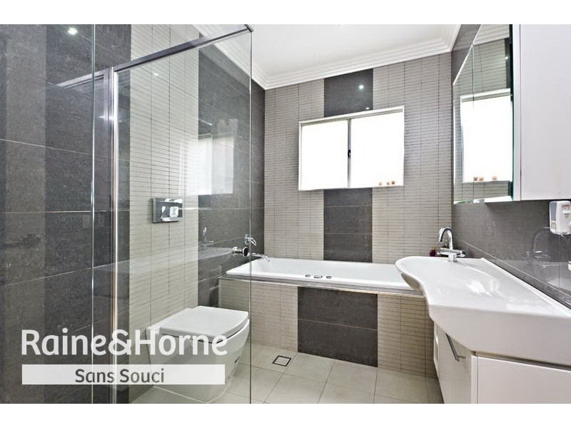 42 Wattle Street, Peakhurst NSW 2210