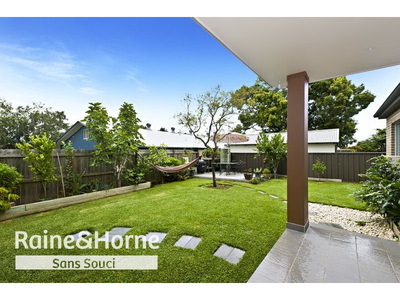 42 Wattle Street, Peakhurst NSW 2210