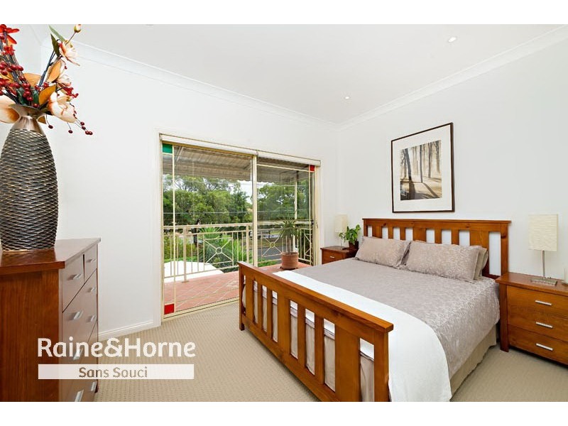 220 Chuter Avenue, Sans Souci NSW 2219