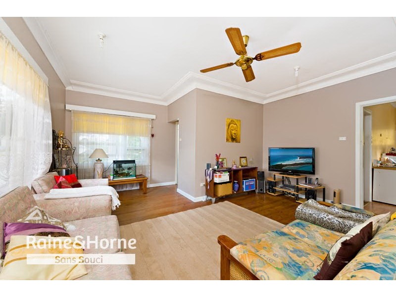 5b Young Street, Sylvania NSW 2224