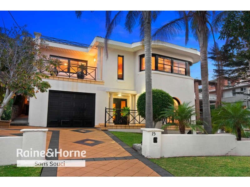 15 Benwerrin Avenue, Carss Park NSW 2221