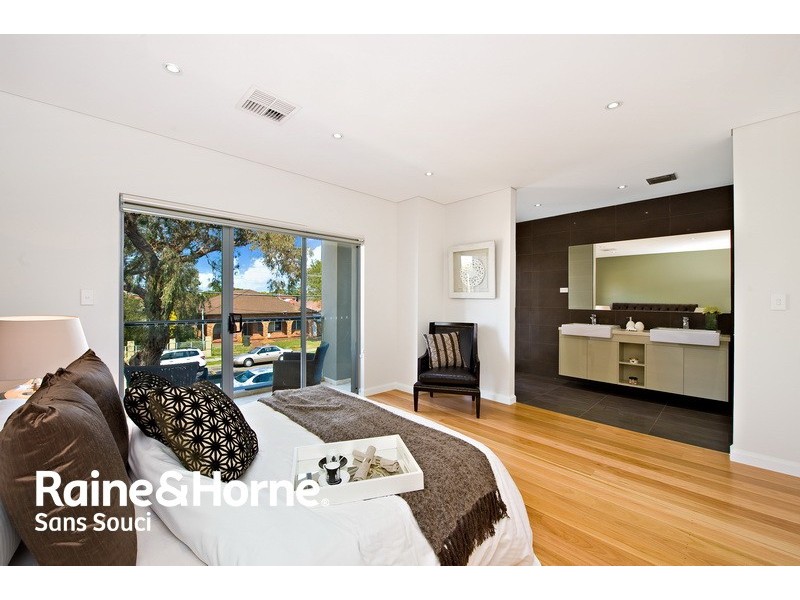 26 Bonanza Parade, Sans Souci NSW 2219