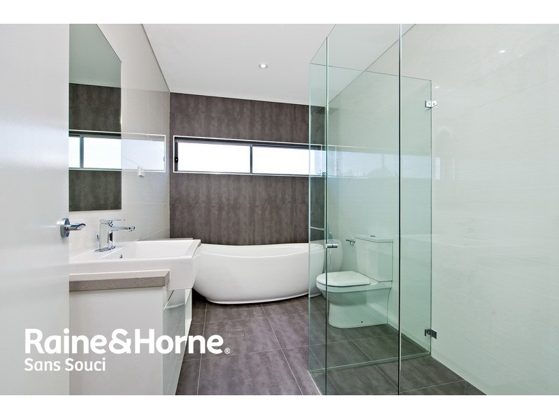 26 Bonanza Parade, Sans Souci NSW 2219