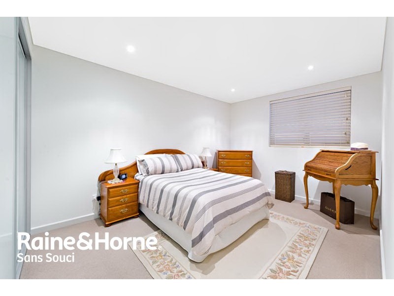 B4/145-147 Russell Avenue, Dolls Point NSW 2219