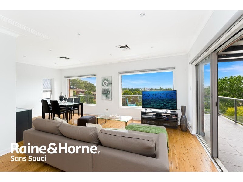 5 Benwerrin Avenue, Carss Park NSW 2221