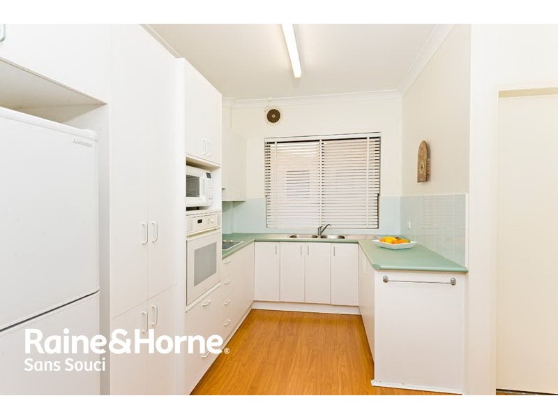 2/7-9 McMillan Avenue, Sandringham NSW 2219