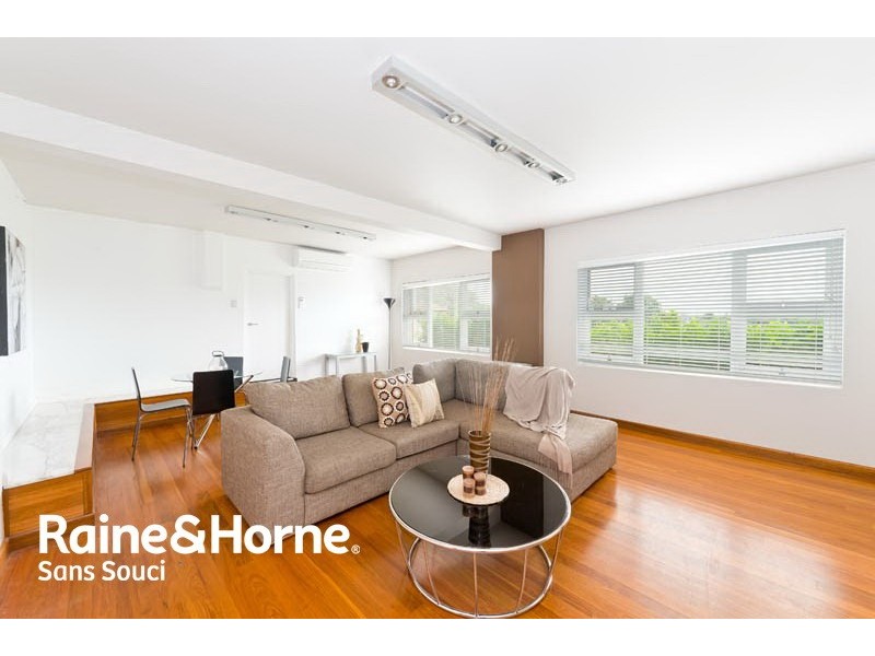 5 Benwerrin Avenue, Carss Park NSW 2221