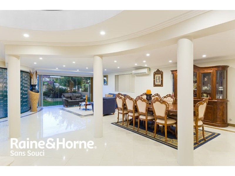 30 Old Taren Point Road, Taren Point NSW 2229