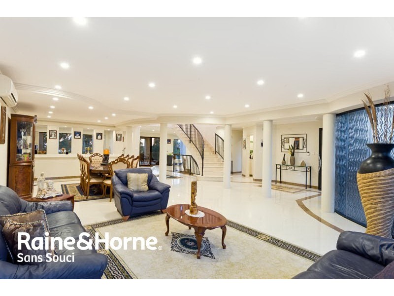 30 Old Taren Point Road, Taren Point NSW 2229