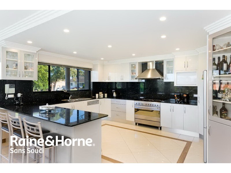 30 Old Taren Point Road, Taren Point NSW 2229