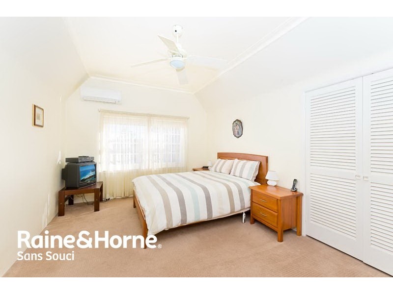 19 Bunyala Street, Carss Park NSW 2221