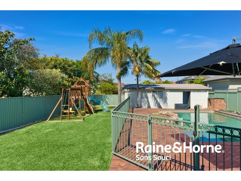 25 Bonanza Parade, Sans Souci NSW 2219