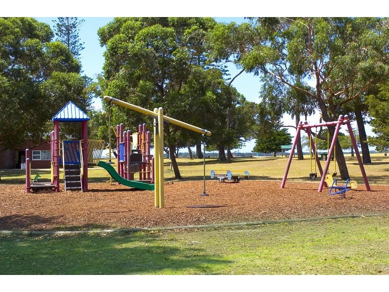 25 Bonanza Parade, Sans Souci NSW 2219