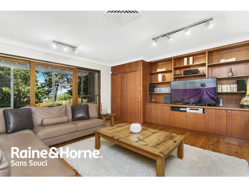 14 Gnarbo Avenue, Carss Park NSW 2221